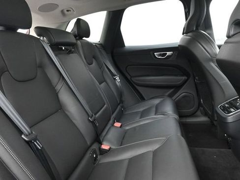 Used 2023 Volvo XC60 B5 Ultimate w/ Climate Package FWD image 33