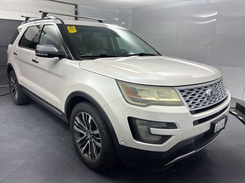 Used 2016 Ford Explorer Platinum AWD/4WD image 4