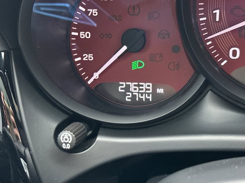 Used 2023 Porsche Macan S image 26