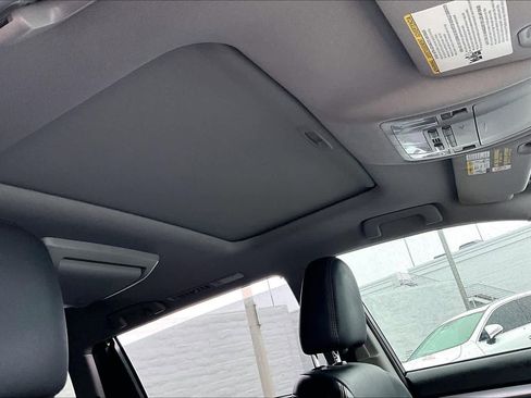 Used 2014 Toyota Highlander XLE image 13