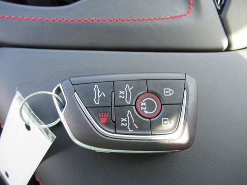 Used 2024 Chevrolet Corvette Stingray Premium Conv w/ Z51 Performance Package RWD image 33