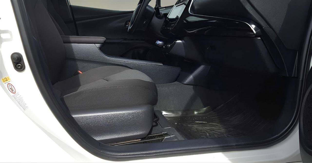 Used 2019 Toyota Prius LE FWD image 34