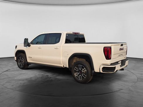 Used 2024 GMC Sierra 1500 AT4 w/ Technology Package AWD/4WD image 8