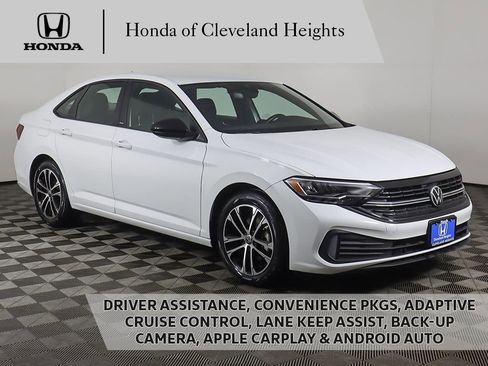 Used 2023 Volkswagen Jetta Sport image 1