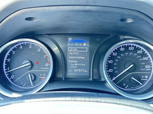 Used 2019 Toyota Camry SE image 21