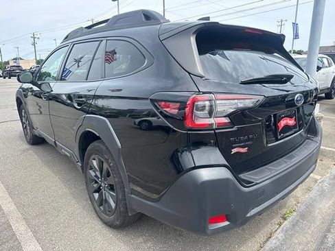 Used 2025 Subaru Outback Onyx Edition AWD/4WD image 3