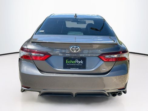 Used 2021 Toyota Camry SE FWD image 7