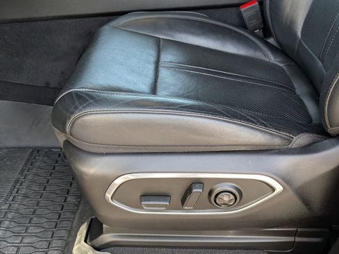 Used 2023 Jeep Wagoneer Base w/ Convenience Group I image 10