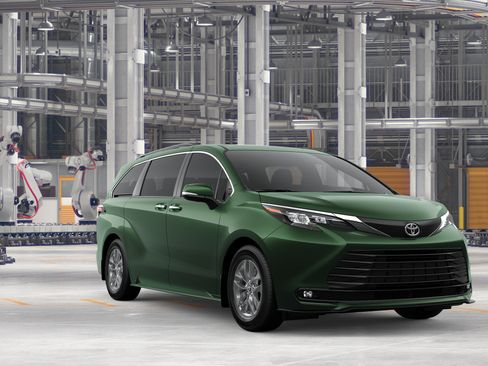 New 2026 Toyota Sienna XLE FWD image 15
