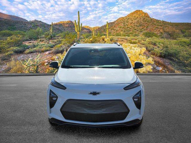 Used 2023 Chevrolet Bolt EUV LT w/ Convenience Package FWD image 9