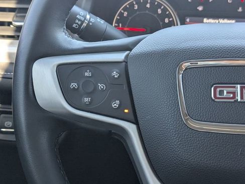 Used 2023 GMC Acadia SLT w/ Preferred Package image 30