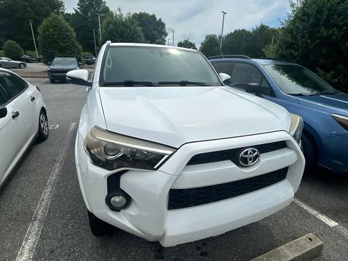 Used 2015 Toyota 4Runner SR5 Premium AWD/4WD image 19
