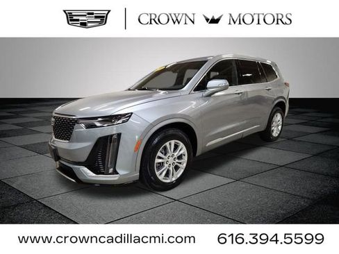 Certified 2025 Cadillac XT6 Luxury image 7