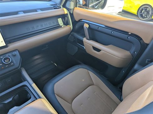 Used 2023 Land Rover Defender 130 X image 8