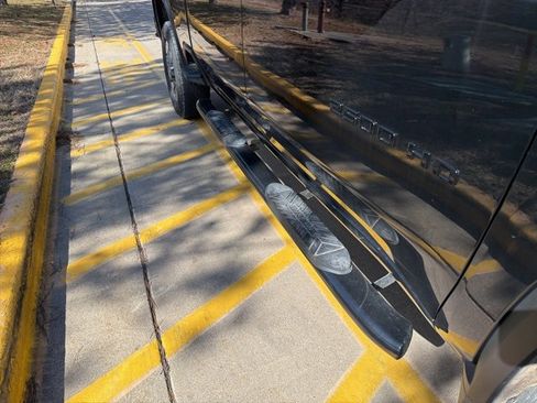 Used 2024 Chevrolet Silverado 2500 Custom w/ Custom Value Package image 8