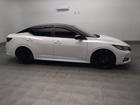 Used 2020 Nissan Sentra SR w/ Premium Package FWD image 11