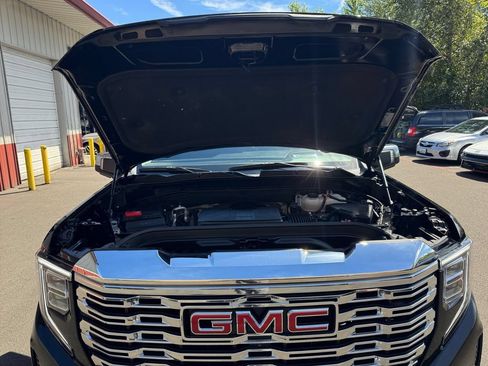 Used 2024 GMC Sierra 1500 Denali AWD/4WD image 19