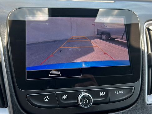 Used 2023 Chevrolet Malibu LT FWD image 19