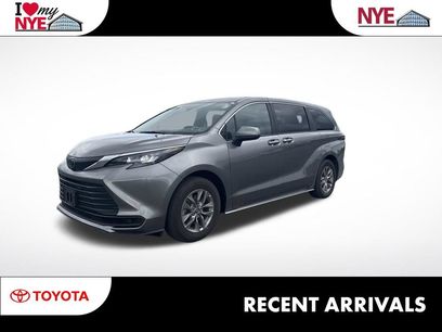 Used 2026 Toyota Sienna LE