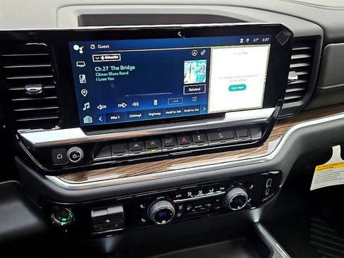 New 2026 Chevrolet Silverado 1500 LT Trail Boss w/ Convenience Package II image 18