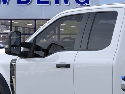 New 2026 Ford F550 4x4 Supercab Super Duty image 19