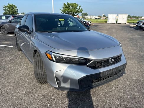 Used 2025 Honda Civic Sport image 12