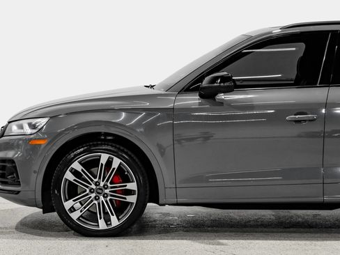 Used 2019 Audi SQ5 Prestige w/ Prestige Package AWD/4WD image 9