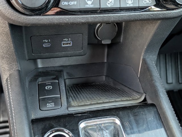 Used 2021 Nissan Kicks SV FWD image 15
