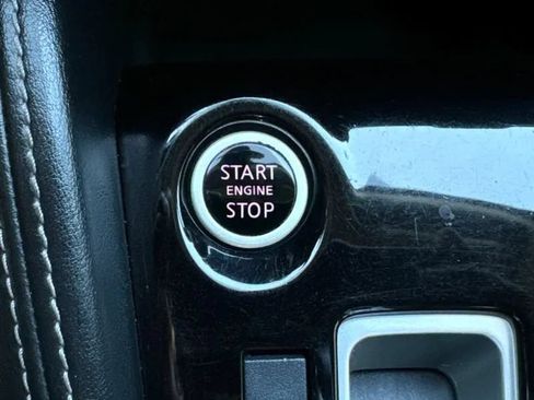Used 2020 Nissan Kicks SR FWD image 33