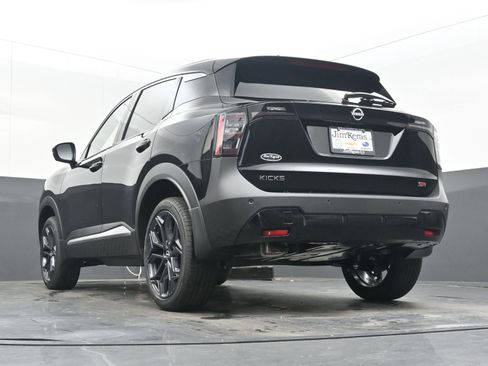 New 2025 Nissan Kicks SR image 27