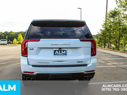 Used 2025 GMC Yukon Denali AWD/4WD image 11