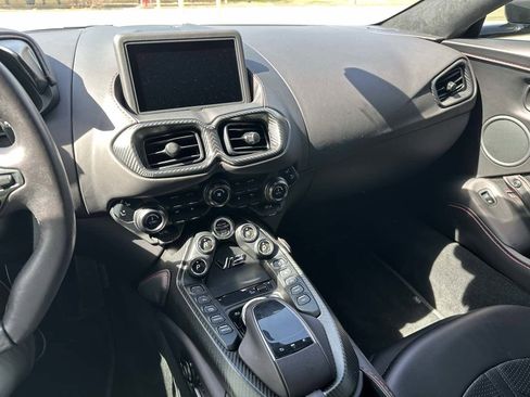 Used 2023 Aston Martin V12 Vantage image 16
