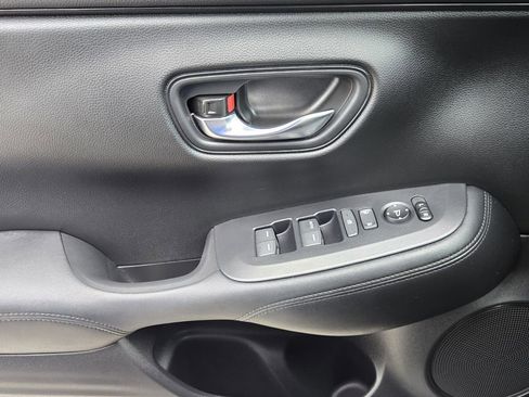 Certified 2024 Honda HR-V LX image 26