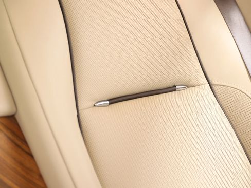 Used 2014 Rolls-Royce Wraith RWD image 90