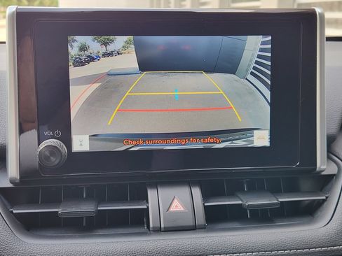 Used 2023 Toyota RAV4 LE FWD image 17
