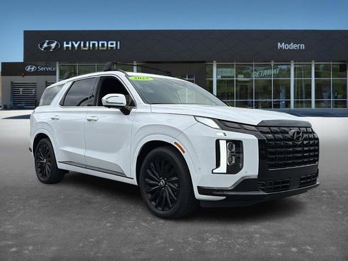Certified 2025 Hyundai Palisade Calligraphy image 3