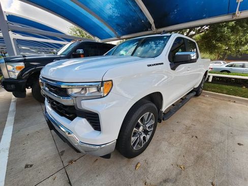 Used 2023 Chevrolet Silverado 1500 LT RWD image 3
