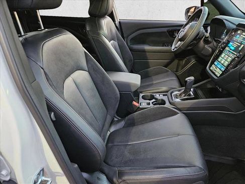 Used 2025 Subaru Forester Touring image 23