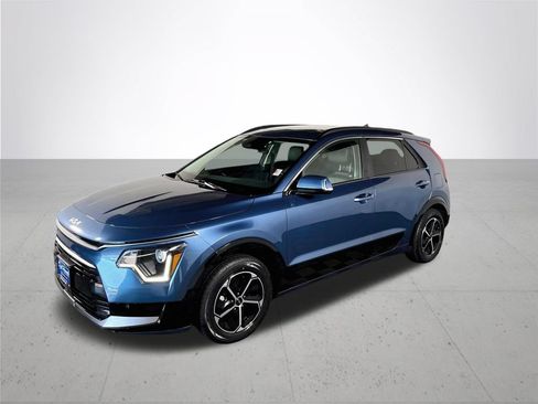 Certified 2023 Kia Niro FWD image 2