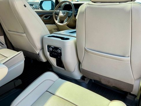 Used 2022 GMC Yukon Denali image 26