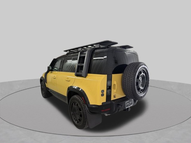 New 2026 Land Rover Defender 110 AWD/4WD image 3