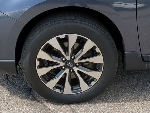 Used 2017 Subaru Outback 2.5i Limited AWD/4WD image 14