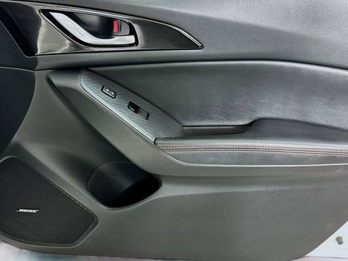 Used 2015 MAZDA MAZDA3 s Touring image 23