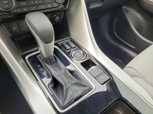 New 2025 Mitsubishi Eclipse Cross SEL image 18