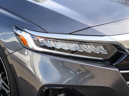 Used 2021 Honda Accord Touring image 5