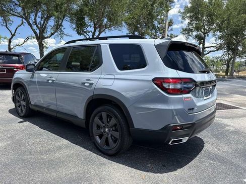 Certified 2023 Honda Pilot Sport image 6