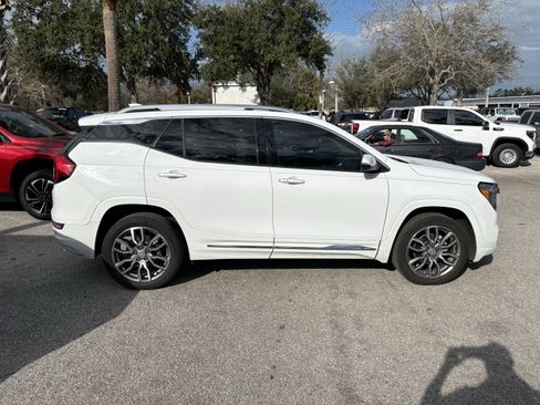 Used 2023 GMC Terrain Denali image 8