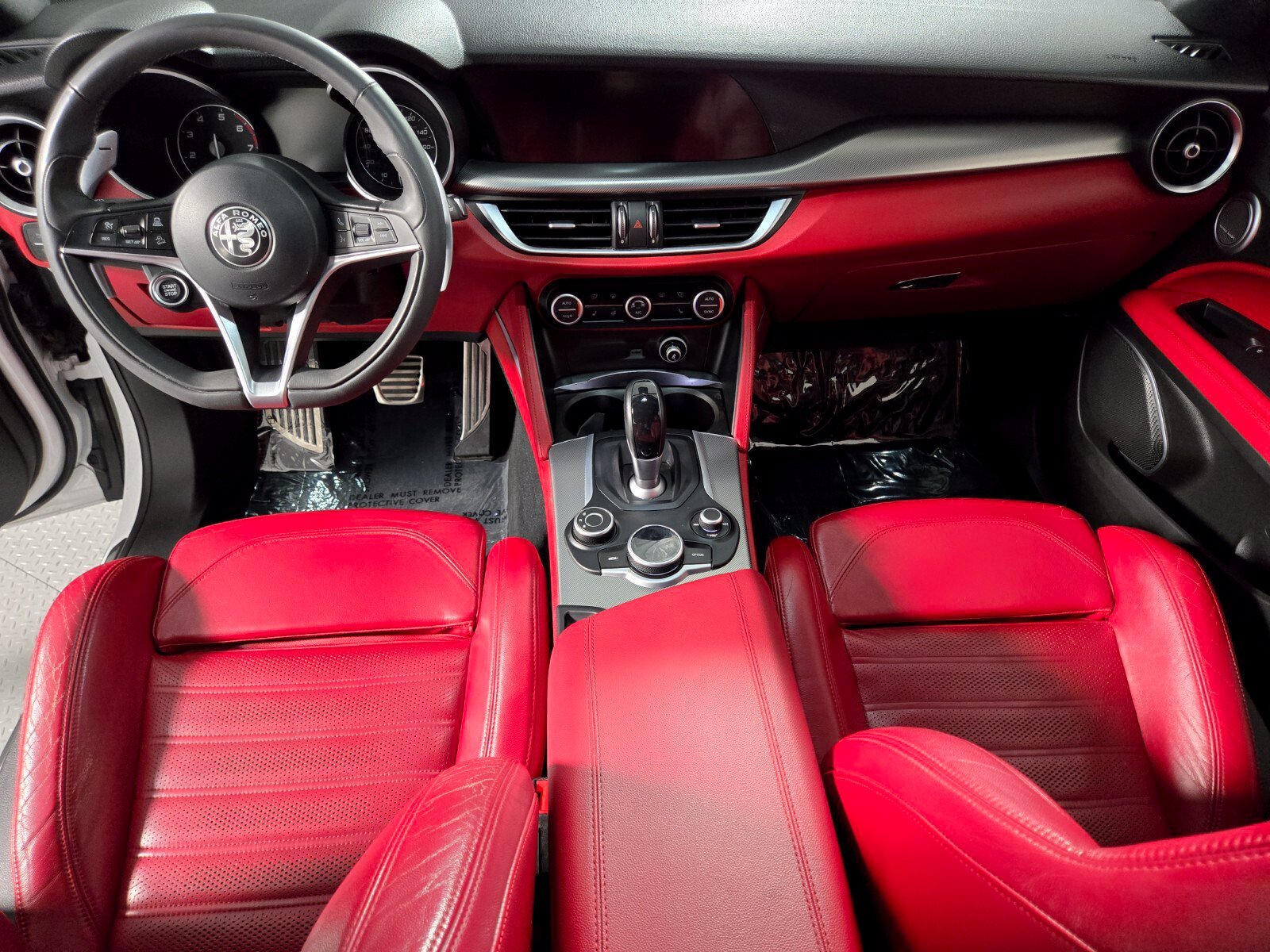 Used 2018 Alfa Romeo Stelvio Ti Sport AWD/4WD image 4