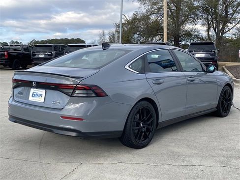 Used 2023 Honda Accord Sport image 7