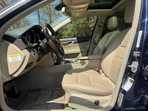 Used 2014 Mercedes-Benz C 300 4MATIC Sedan image 11
